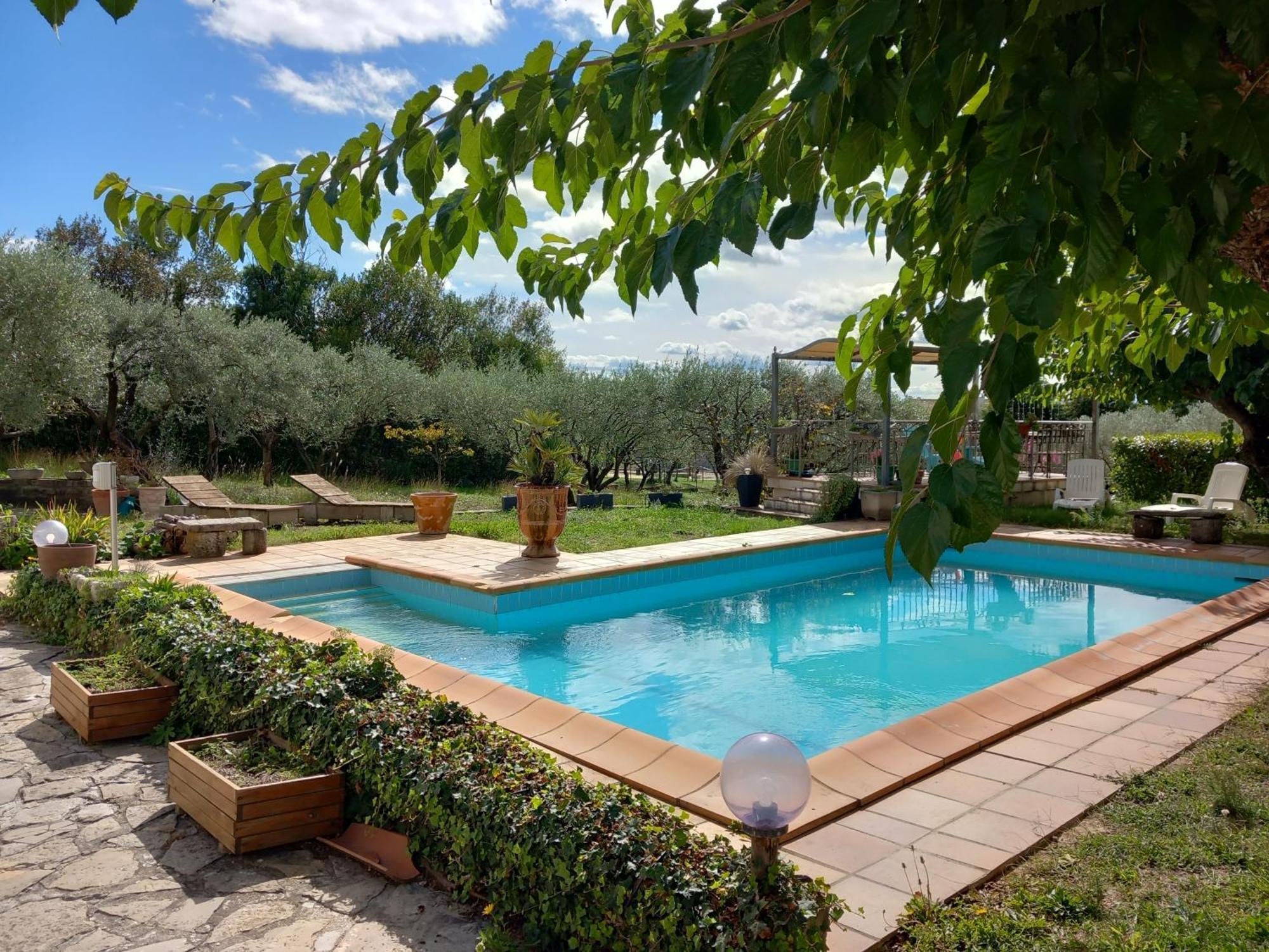 Le Relais Fleuri Otel Alès Dış mekan fotoğraf